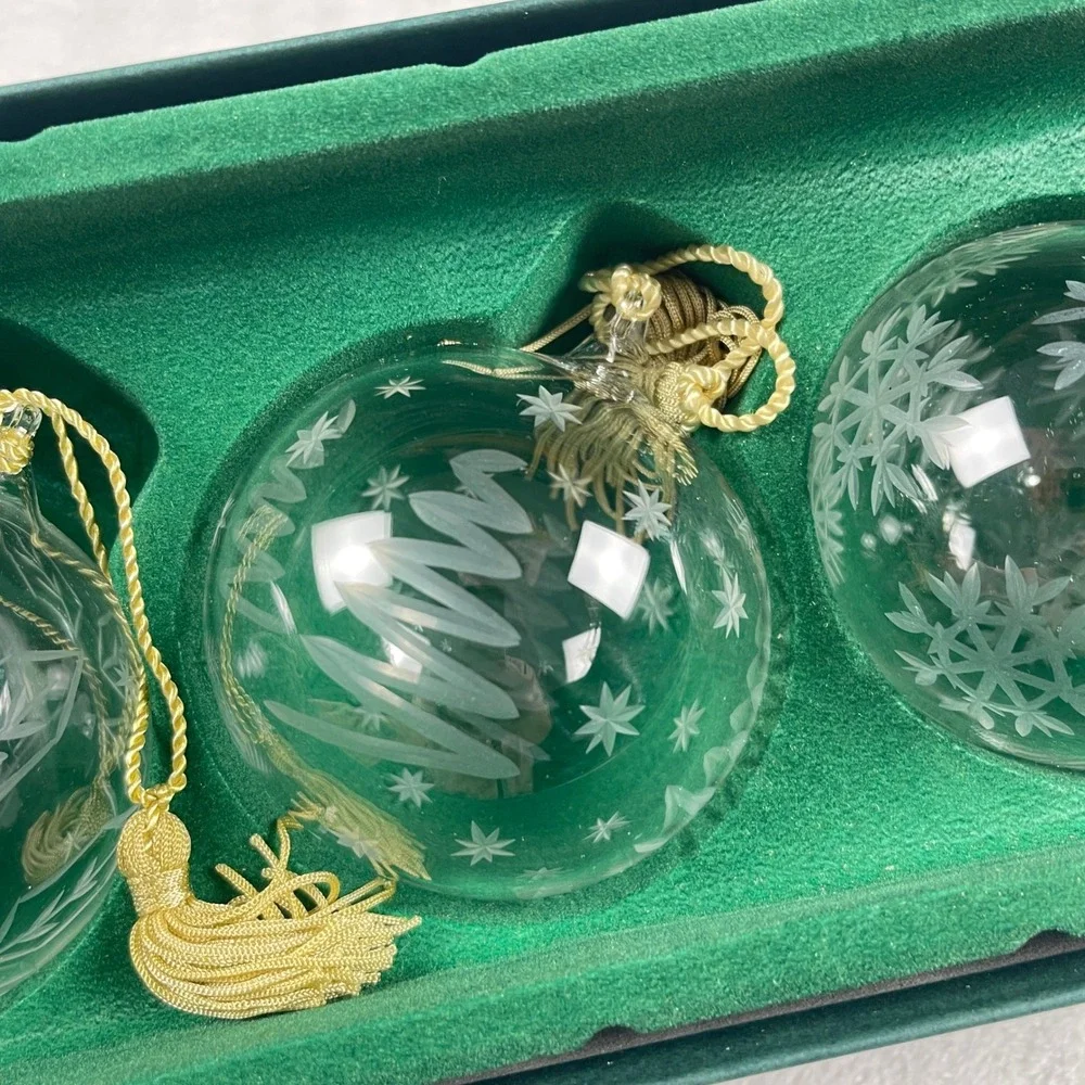 Marquis by Waterford Winterfest Ball Ornaments Set of 3 Etched Glass Clear Decor